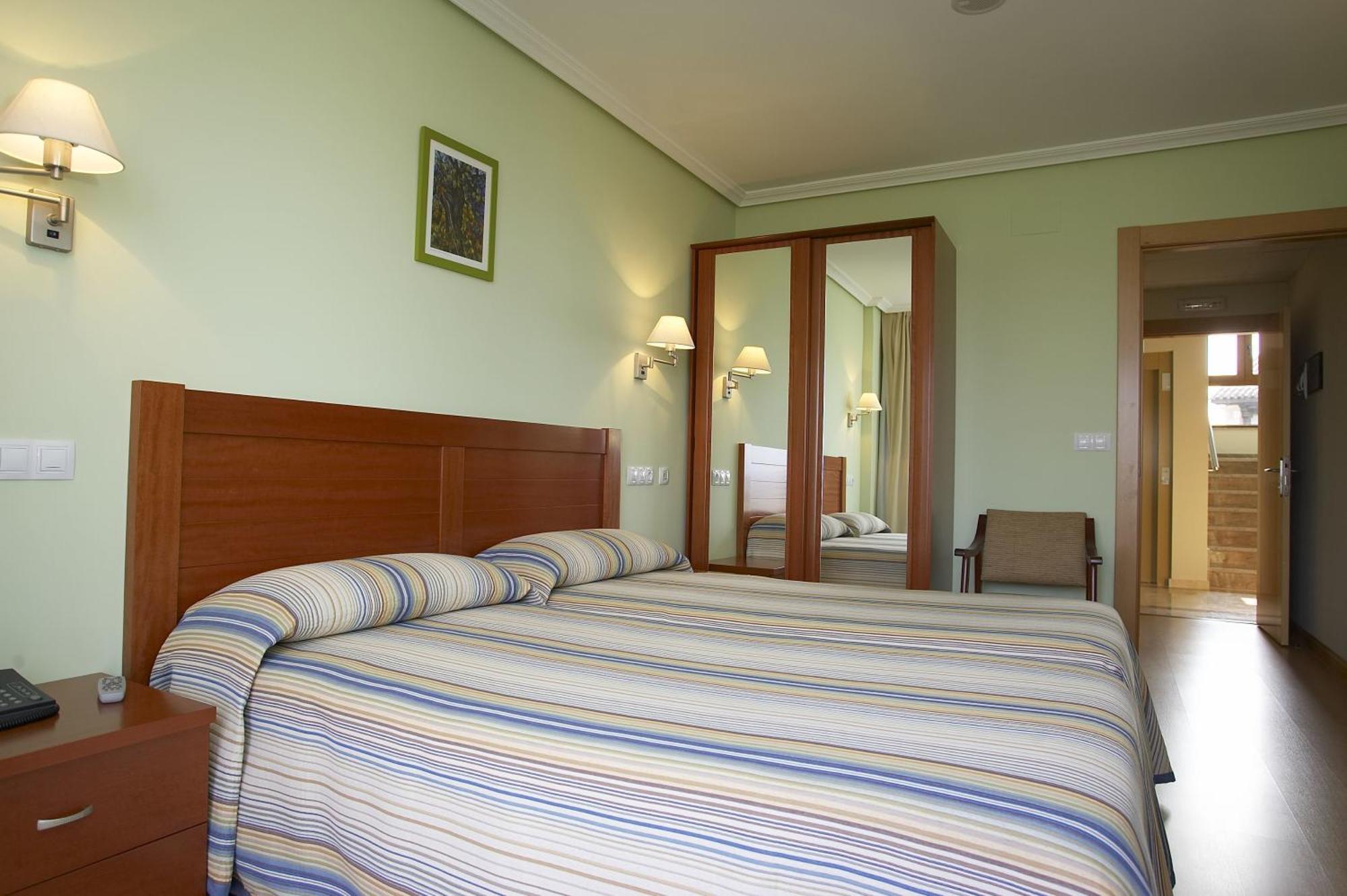 Hotel Azul De Galimar Сан-Вісенте-де-ла-Баркера Номер фото