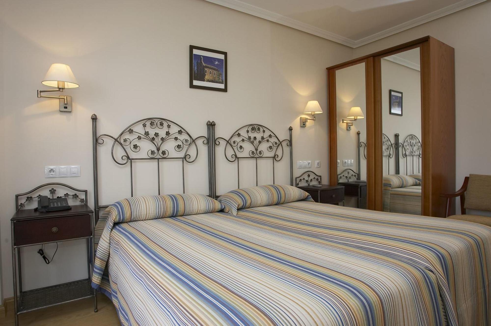 Hotel Azul De Galimar Сан-Вісенте-де-ла-Баркера Номер фото